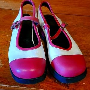 Vintage John Fluevog pink and white size 8 leather Mary Jane's